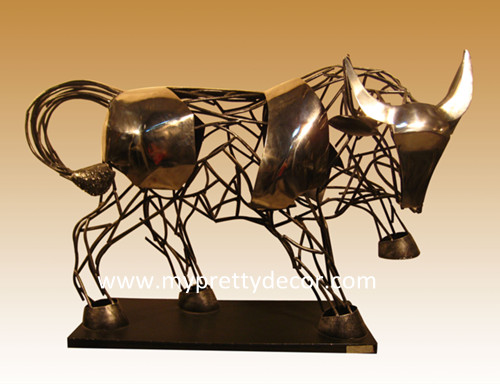 Metal Cow Art Sculpture